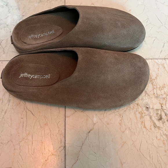 Jeffrey Campbell Content Slide - Picture 6 of 7